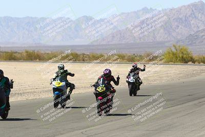 media/Apr-17-2022-CVMA (Sun) [[f474cfa795]]/Race 14 500 Supersport-350 Supersport (Holeshot)/